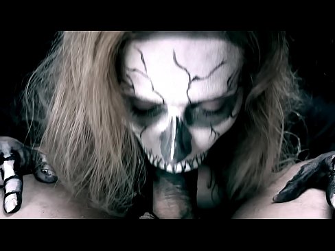 ❤️ Dämonenmädchen lutscht Schwanz mit ihrem schwarzen Mund und schluckt Sperma. ☑ Anal video bei de.hdpornpics.ru